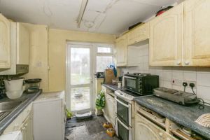 Kitchen- click for photo gallery